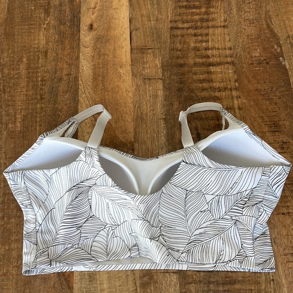 **SOLD**Victoria’s Secret workout set🤍 - Picture 5 of 5